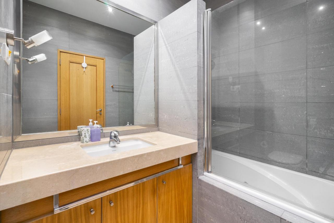 Whome Ajuda 31 Premium W/ Elevator & Parking Lissabon Buitenkant foto